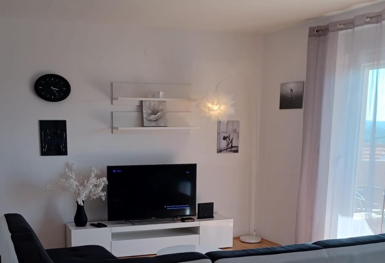 Bella Vista Apartment 希贝尼克 外观 照片